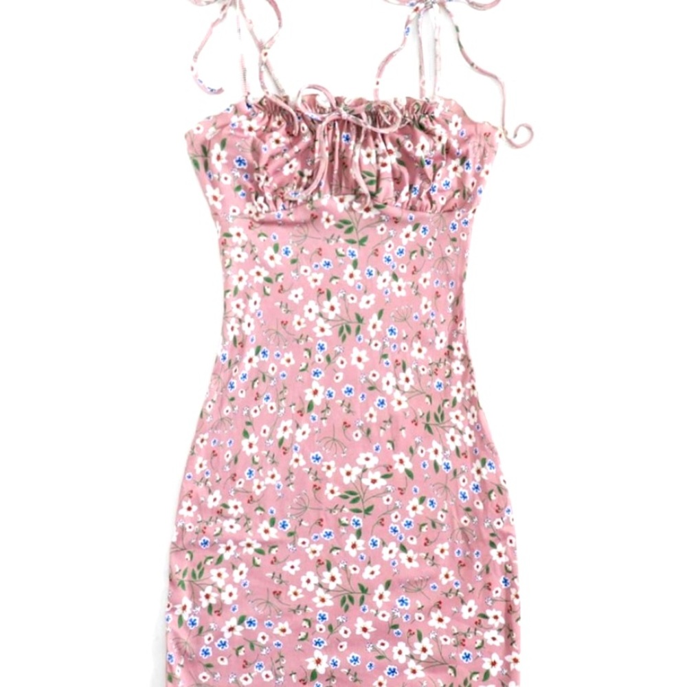 Beautiful pink floral maxi dress from SHEIN.